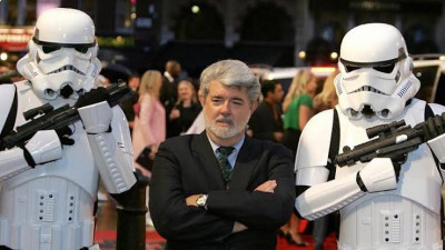 Trilogi Sekuel Star Wars Bakal Berbeda di Bawah George Lucas thumbnail